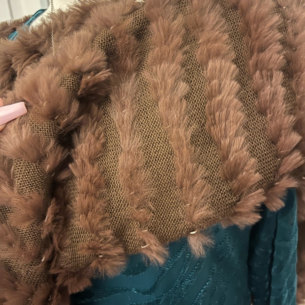 🤎 Fur Poncho (100% Rabbit) - Picture 6 of 9